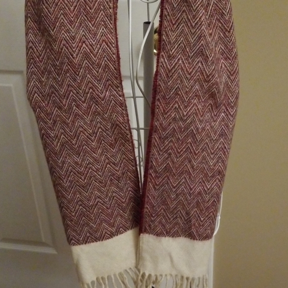 Scarf - Picture 5 of 5